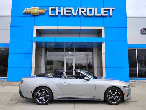 Used 2024 Ford Mustang Premium image 30