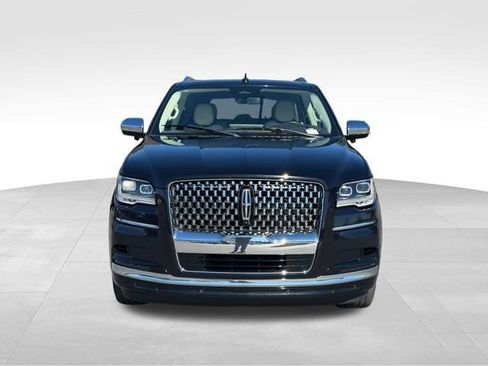 Used 2023 Lincoln Navigator Black Label AWD/4WD image 8