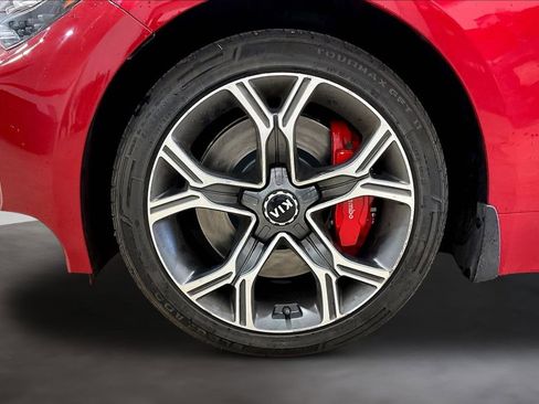 Used 2018 Kia Stinger GT2 AWD/4WD image 10