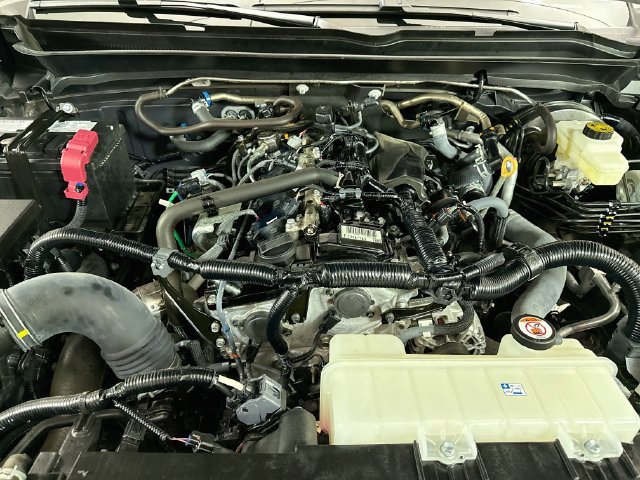 Used 2025 Toyota Tacoma SR5 AWD/4WD image 29