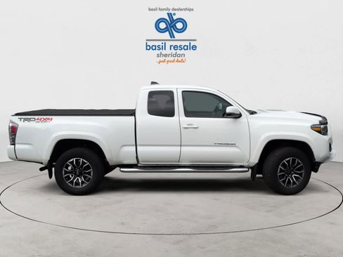 Used 2020 Toyota Tacoma TRD Sport image 7