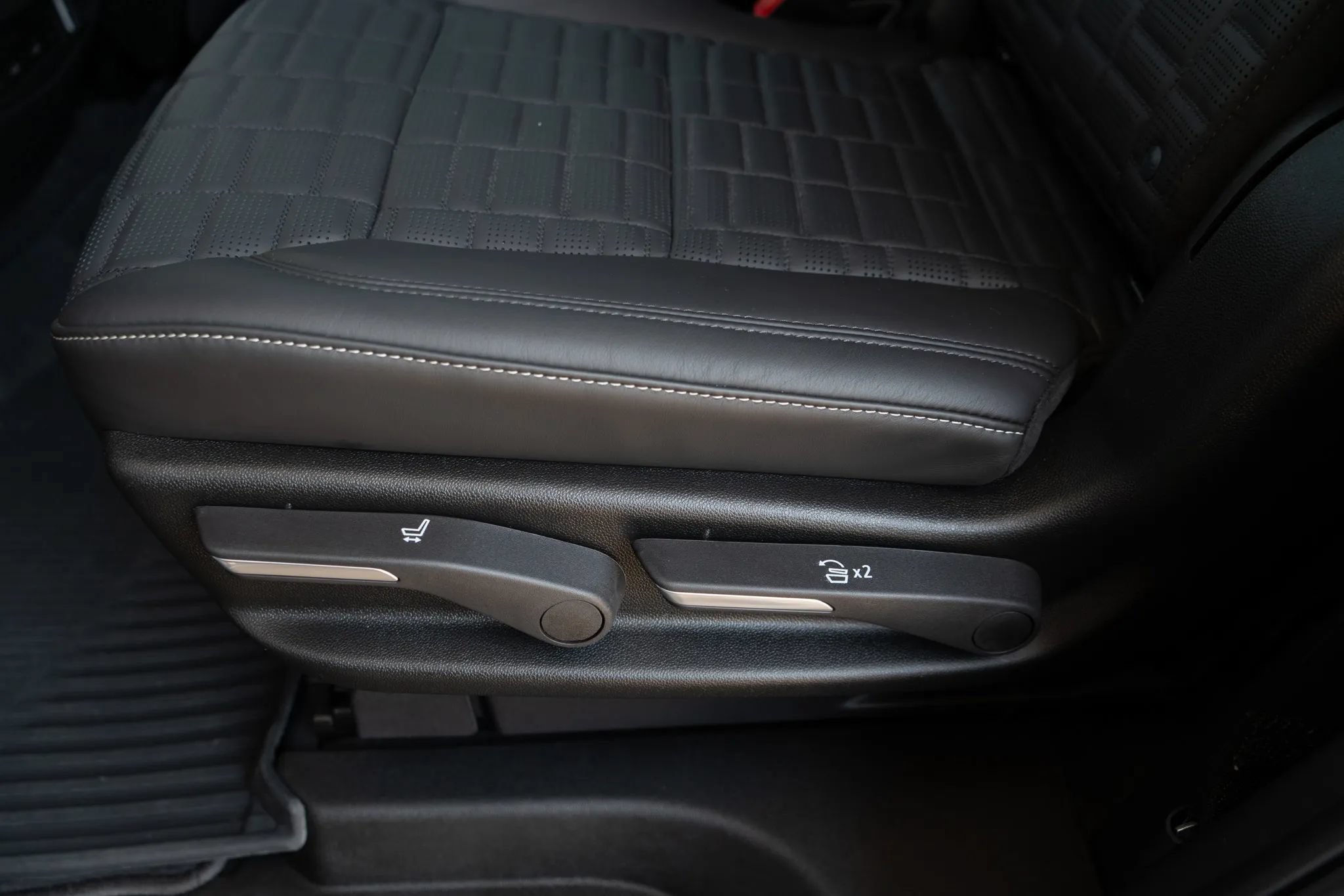 Used 2025 Cadillac Escalade V w/ LPO, Floor Liner Package AWD/4WD image 71