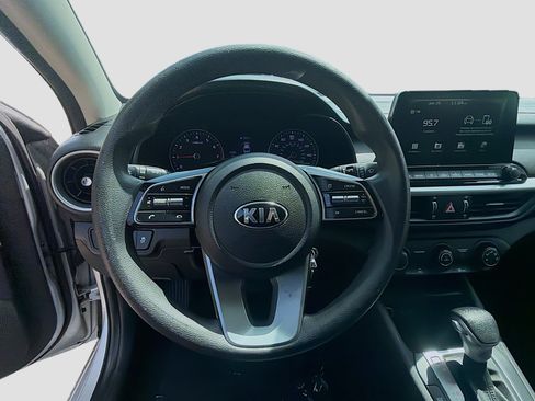 Used 2021 Kia Forte LXS FWD image 8