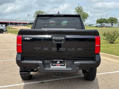 Used 2026 Toyota Tacoma SR5 image 6