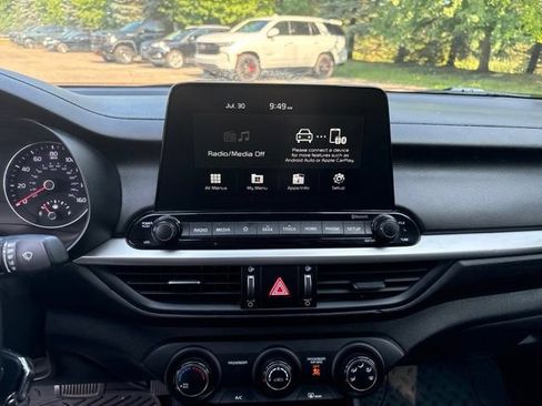 Used 2021 Kia Forte LXS FWD image 8