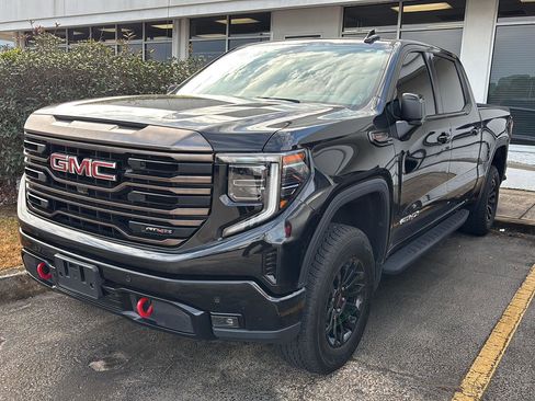 Used 2023 GMC Sierra 1500 AT4X image 3