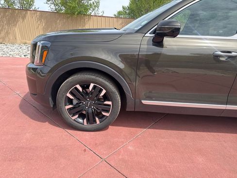 Used 2024 Kia Telluride SX Prestige AWD/4WD image 37