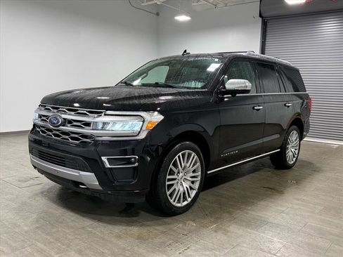 Certified 2022 Ford Expedition Platinum image 8