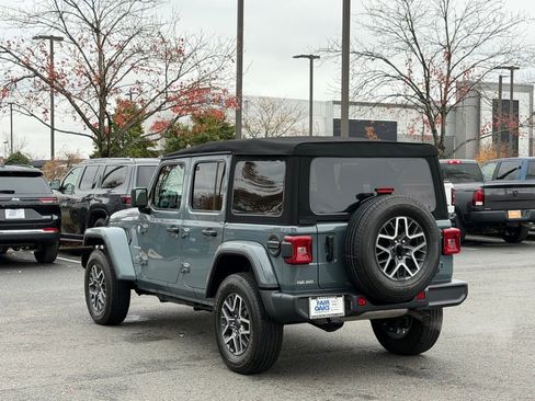Certified 2024 Jeep Wrangler Sahara image 9