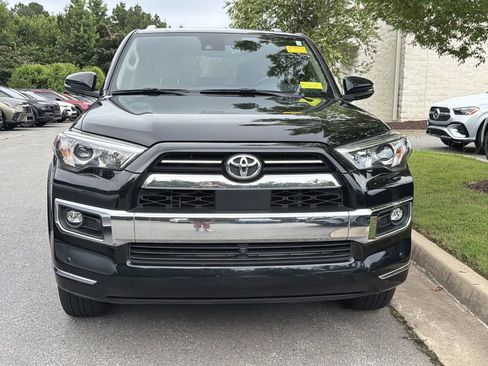 Used 2024 Toyota 4Runner Limited AWD/4WD image 2