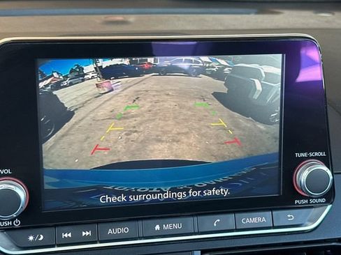 Used 2025 Nissan Altima 2.5 SV FWD image 18