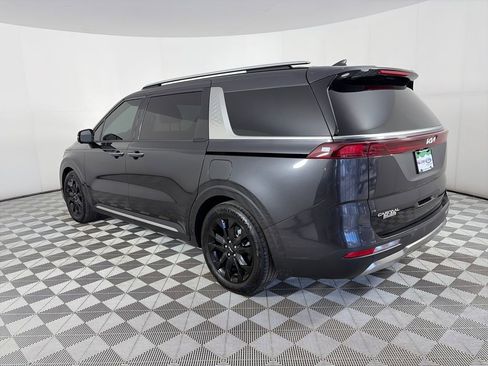 Used 2024 Kia Carnival SX Prestige image 5