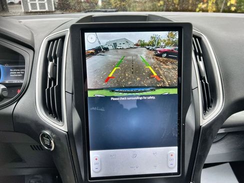 Used 2024 Ford Edge SE image 23