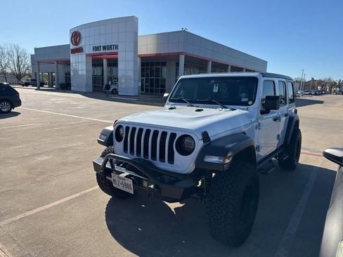 Used 2019 Jeep Wrangler Unlimited Sport AWD/4WD image 3