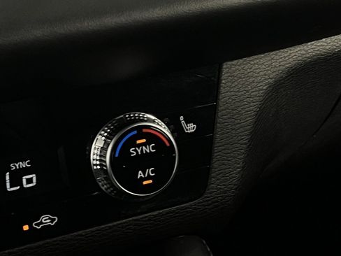 Used 2024 Mitsubishi Outlander SEL image 20