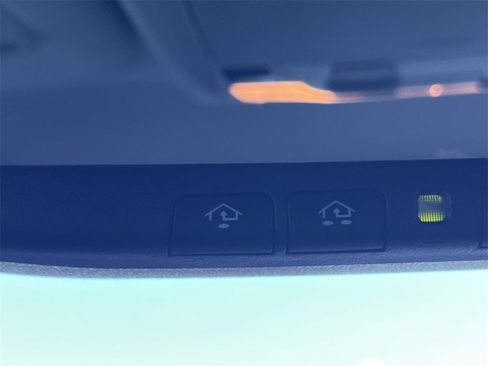 Used 2014 Toyota Avalon Limited image 33