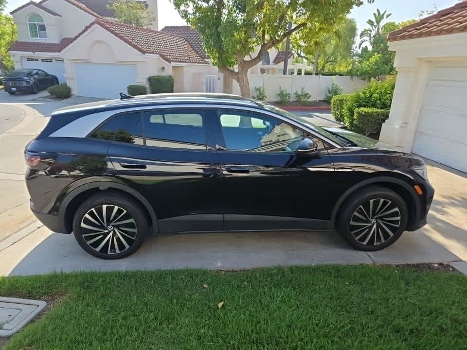 Used 2023 Volkswagen ID.4 Pro S Plus AWD/4WD image 9