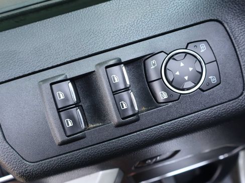 Used 2019 Ford F150 Lariat w/ Equipment Group 502A Luxury AWD/4WD image 27