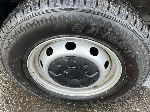 Used 2023 Ford Transit 250 Medium Roof image 9