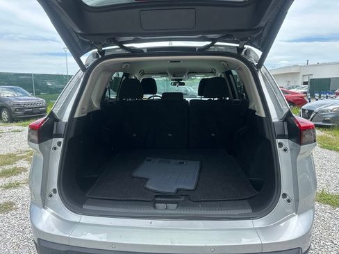 Used 2025 Nissan Rogue SV FWD image 8