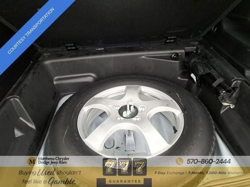 Certified 2023 Jeep Grand Cherokee Limited w/ Black Appearance Package image 12