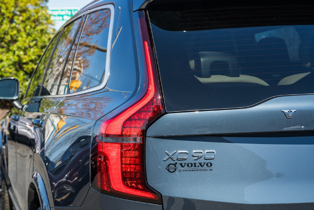 New 2026 Volvo XC90 B6 Plus w/ Protection Package Premier AWD/4WD image 7
