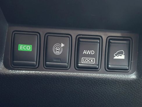 Used 2016 Nissan Rogue SL w/ SL Premium Package image 11