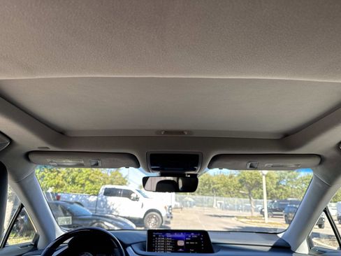 Used 2019 Lexus RX 450h AWD image 18