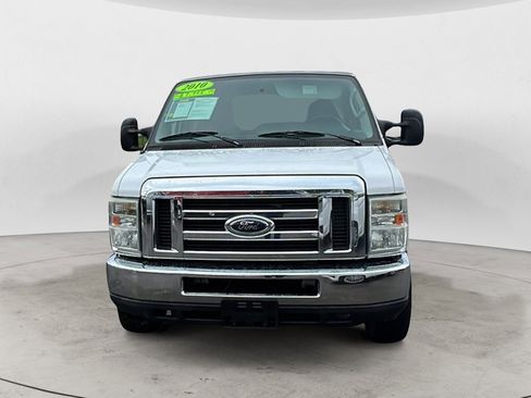 Used 2010 Ford E-350 and Econoline 350 Super Duty RWD image 2