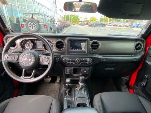 Used 2022 Jeep Gladiator Sport image 16