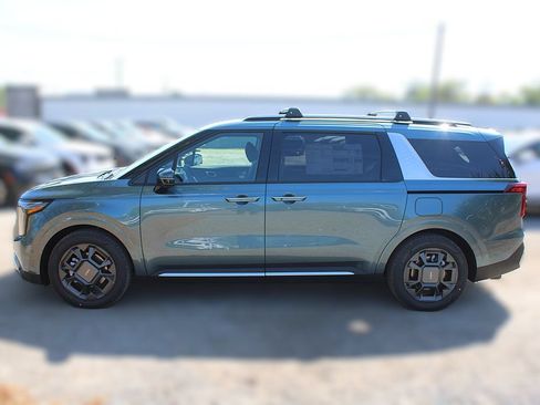 New 2027 Kia Carnival SX w/ Dark Edition Package FWD image 17