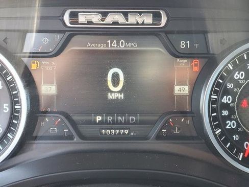 Used 2019 RAM 1500 Laramie AWD/4WD image 11