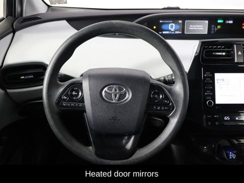 Used 2022 Toyota Prius LE image 7