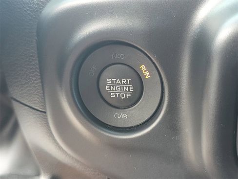 Used 2022 Jeep Gladiator Sport image 28