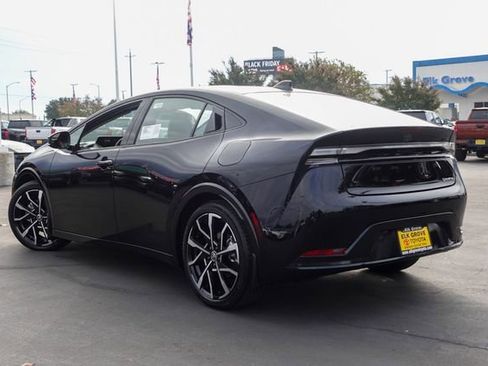 New 2026 Toyota Prius Plug-In Hybrid image 10