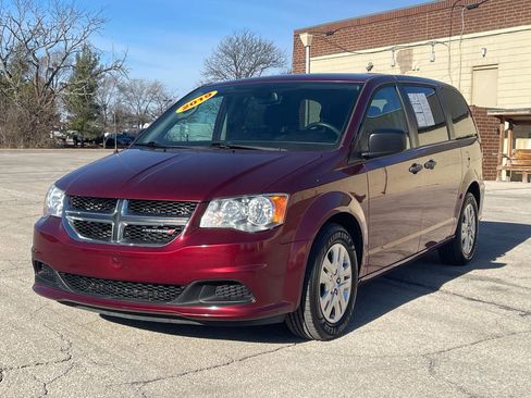 Used 2019 Dodge Grand Caravan SE image 1