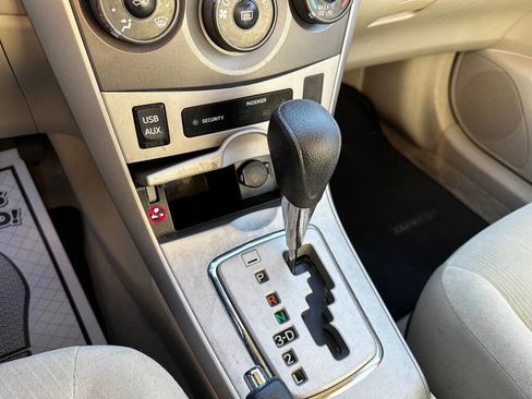 Used 2013 Toyota Corolla image 16