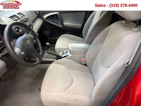 Used 2011 Toyota RAV4 4WD image 10