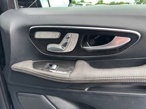 Used 2019 Mercedes-Benz Metris Passenger image 22
