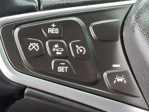 Used 2023 Chevrolet Equinox LT image 21