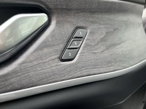 Used 2023 Jeep Grand Cherokee 4WD 4xe w/ Luxury Tech Group II image 22