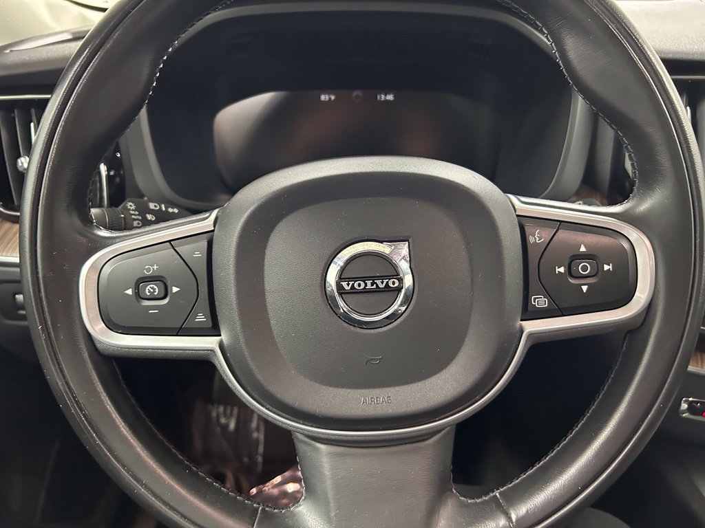 Used 2021 Volvo XC60 T5 Momentum w/ Climate Package AWD/4WD image 19