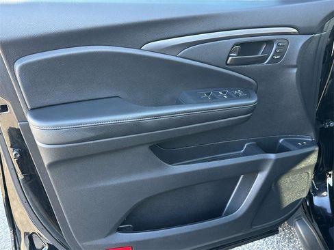 Certified 2023 Honda Passport EX-L image 14