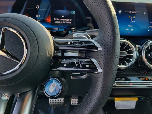 New 2025 Mercedes-Benz GLB 35 AMG 4MATIC image 18