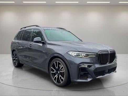Used 2020 BMW X7 xDrive40i w/ M Sport Package AWD/4WD image 3