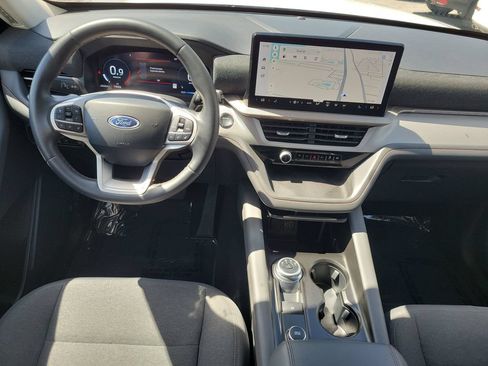 Used 2025 Ford Explorer Active RWD image 28