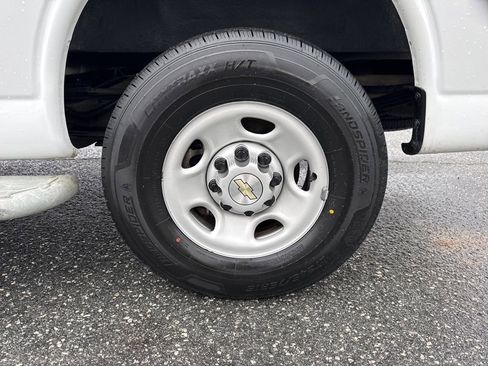 Used 2024 Chevrolet Express 2500 w/ Driver Convenience Package image 22