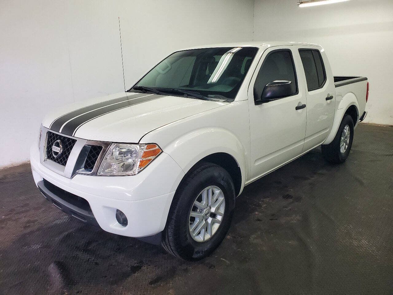 Used 2019 Nissan Frontier SV RWD image 1