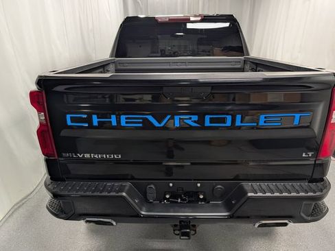 Used 2021 Chevrolet Silverado 1500 LT Trail Boss w/ Bed Protection Package AWD/4WD image 5