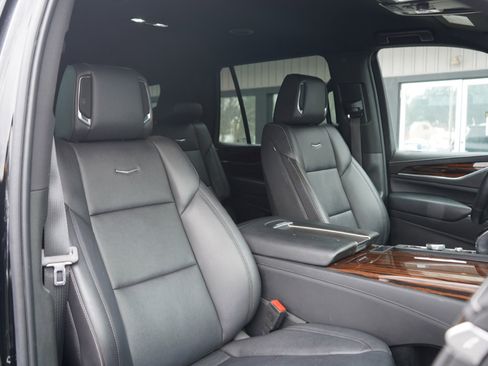 Used 2022 Cadillac Escalade Luxury image 66